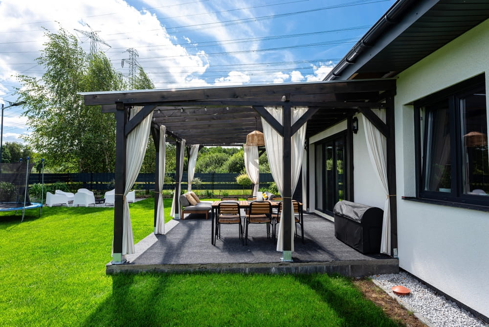 pergola avec rideau